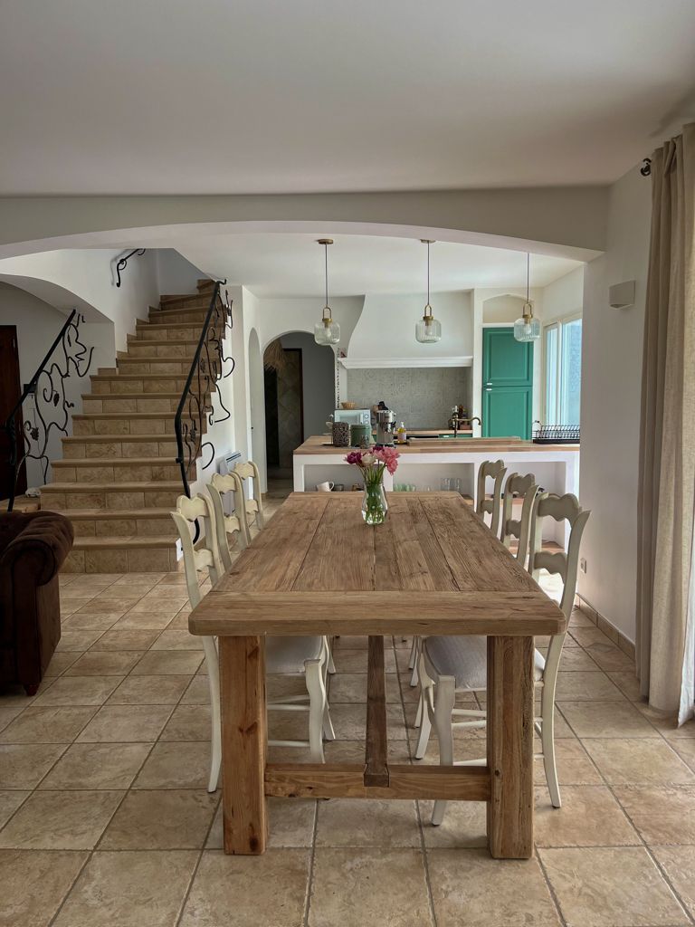 séjour climatisé de la maison de Carmen